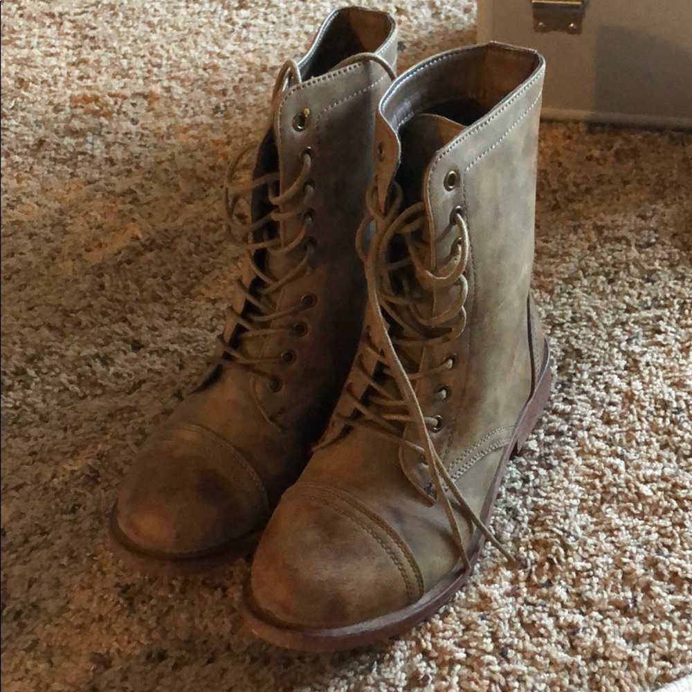 Tan/brown combat boots